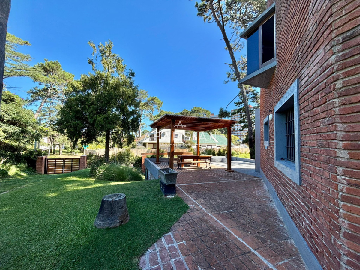 Casa ID.21099222 - Espectacular casa en venta en playa mansa 