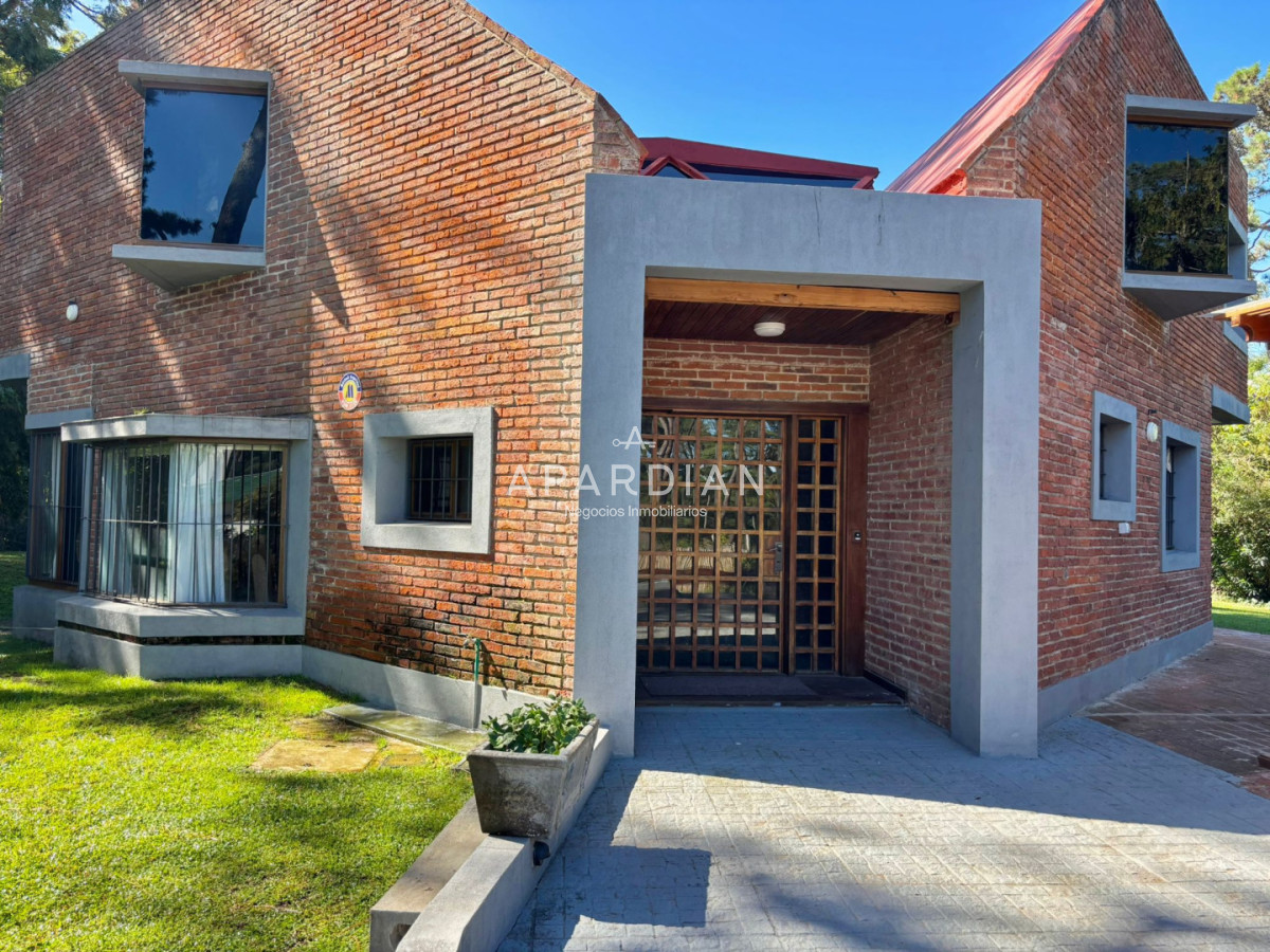 Casa ID.21099222 - Espectacular casa en venta en playa mansa 