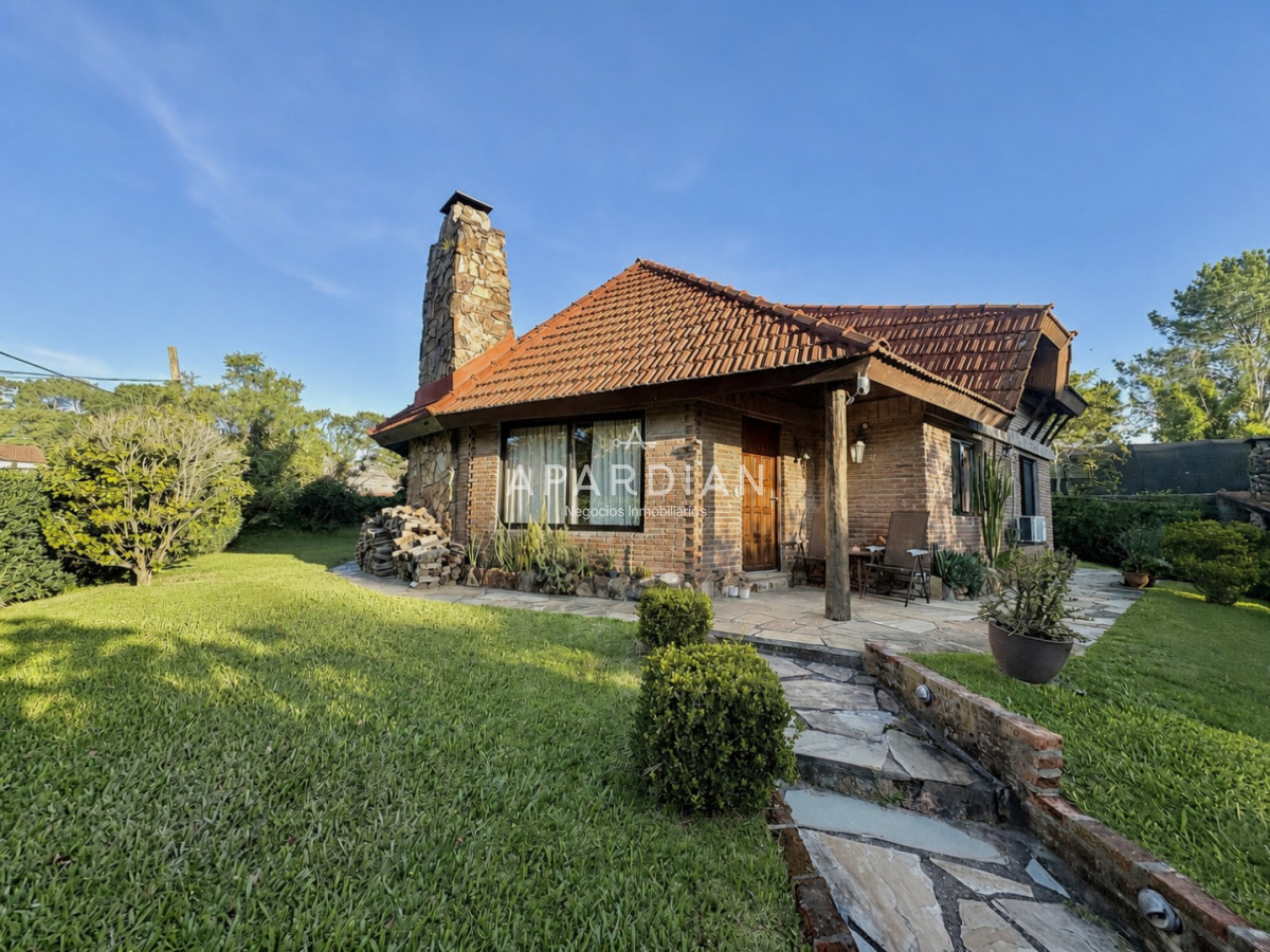Casa ID.21099562 - CASA EN VENTA Y ALQUILER ANUAL EN PINARES