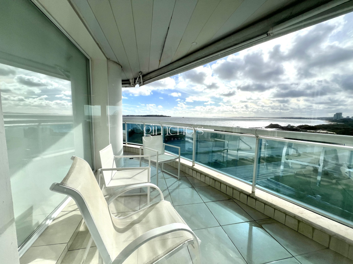 Apartamento ID.351 - Apartamento en Venta primera linea Playa Mansa, Punta del Este