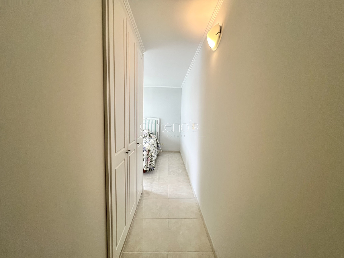 Apartamento ID.351 - Apartamento en Venta primera linea Playa Mansa, Punta del Este