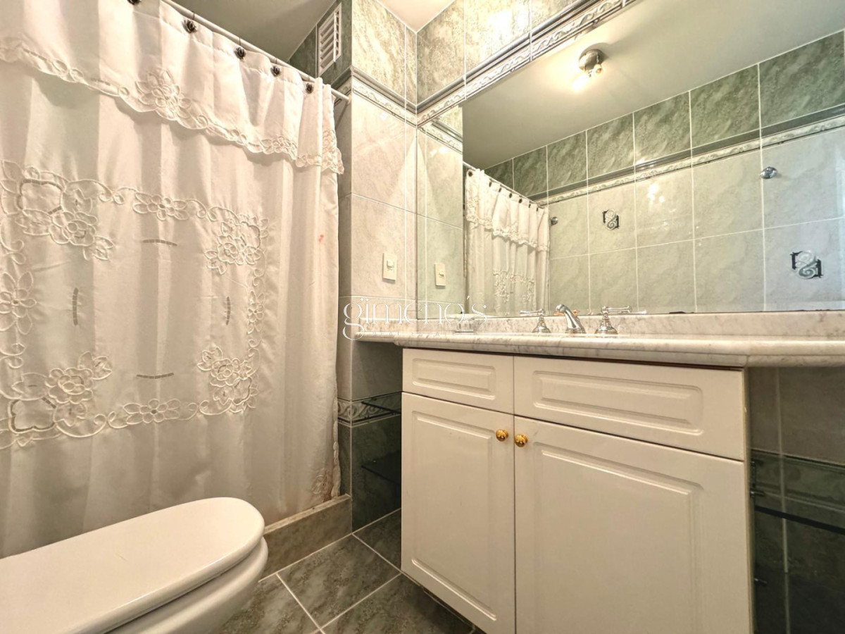 Apartamento ID.1306 - Apartamento en alquiler temporal y anual en playa Mansa Punta del Este.
