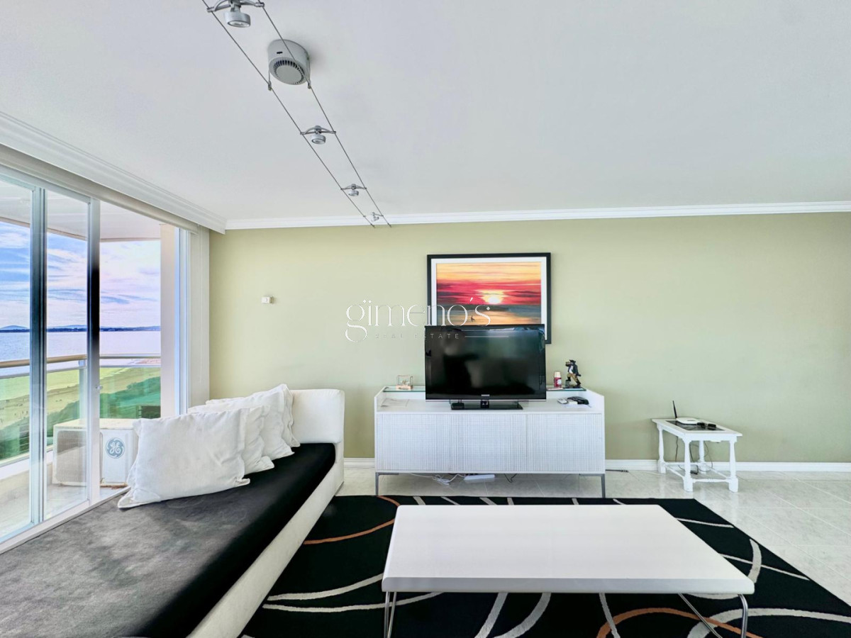 Apartamento ID.1306 - Apartamento en alquiler temporal y anual en playa Mansa Punta del Este.