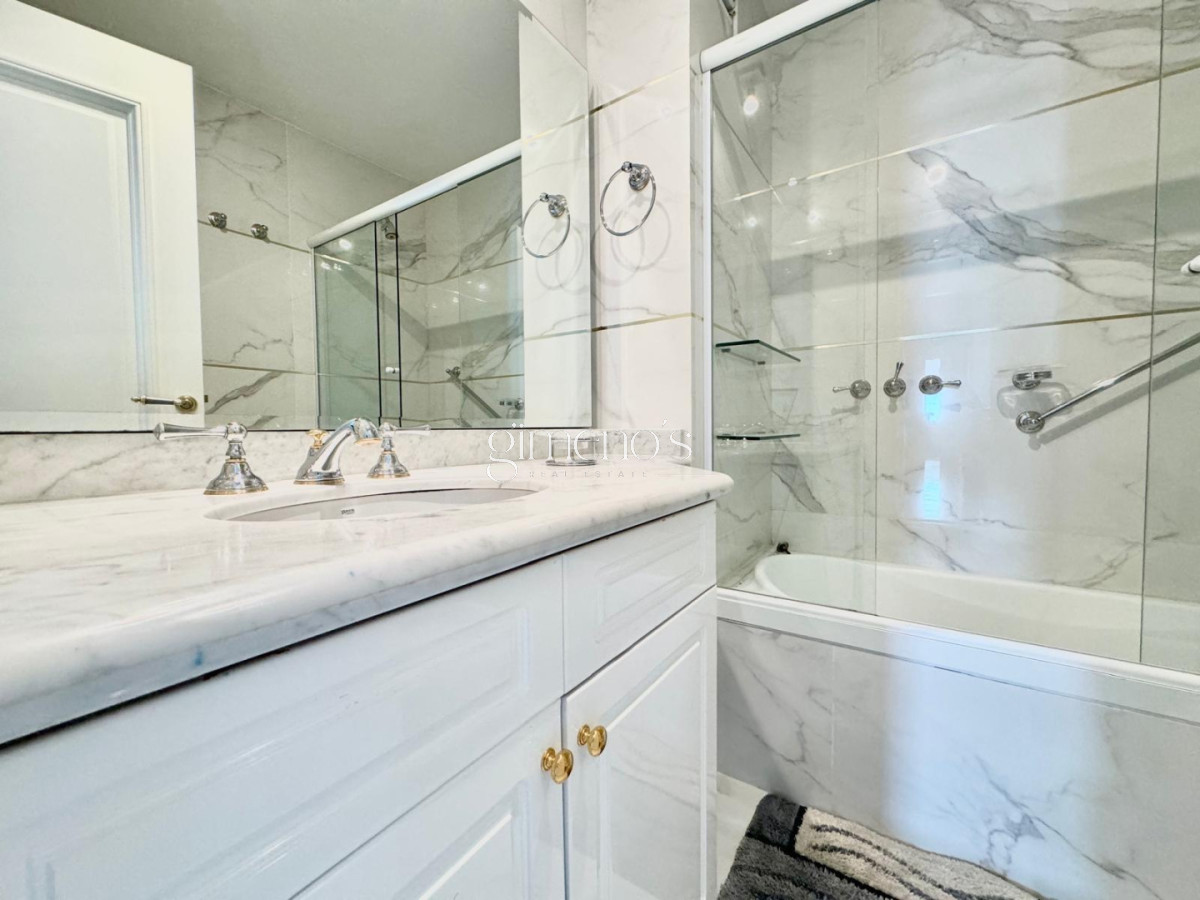 Apartamento ID.1306 - Apartamento en alquiler temporal y anual en playa Mansa Punta del Este.