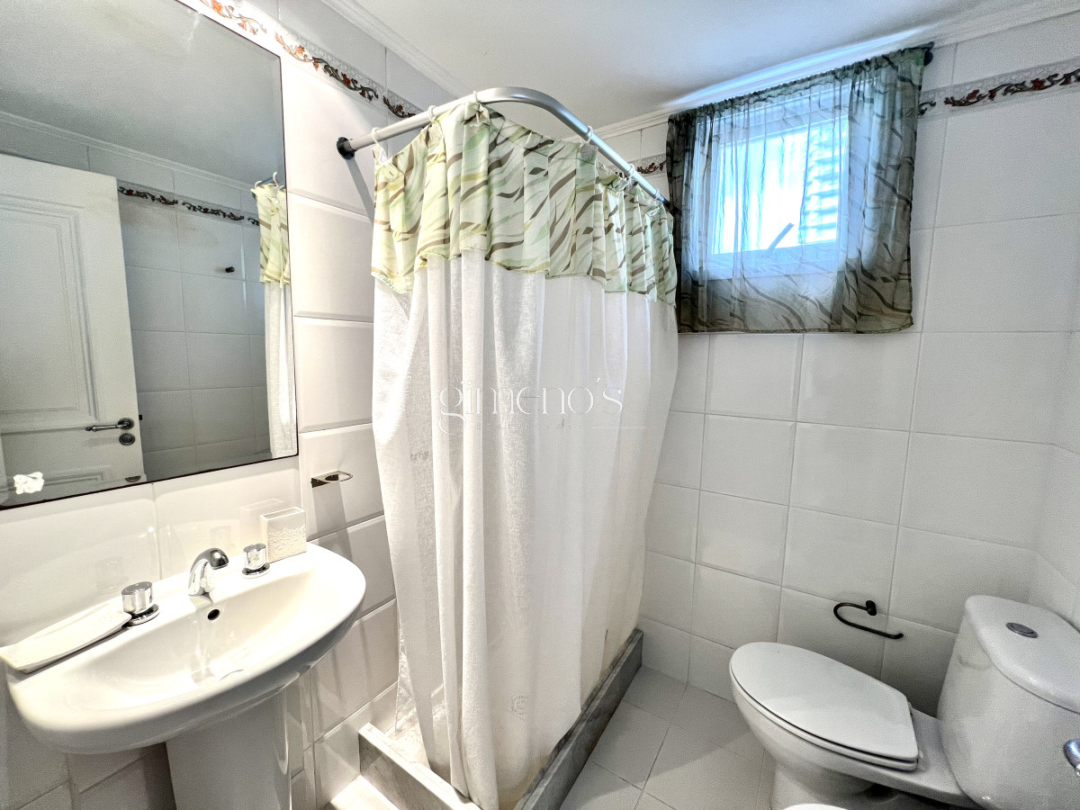 Apartamento ID.351 - Apartamento en Venta primera linea Playa Mansa, Punta del Este