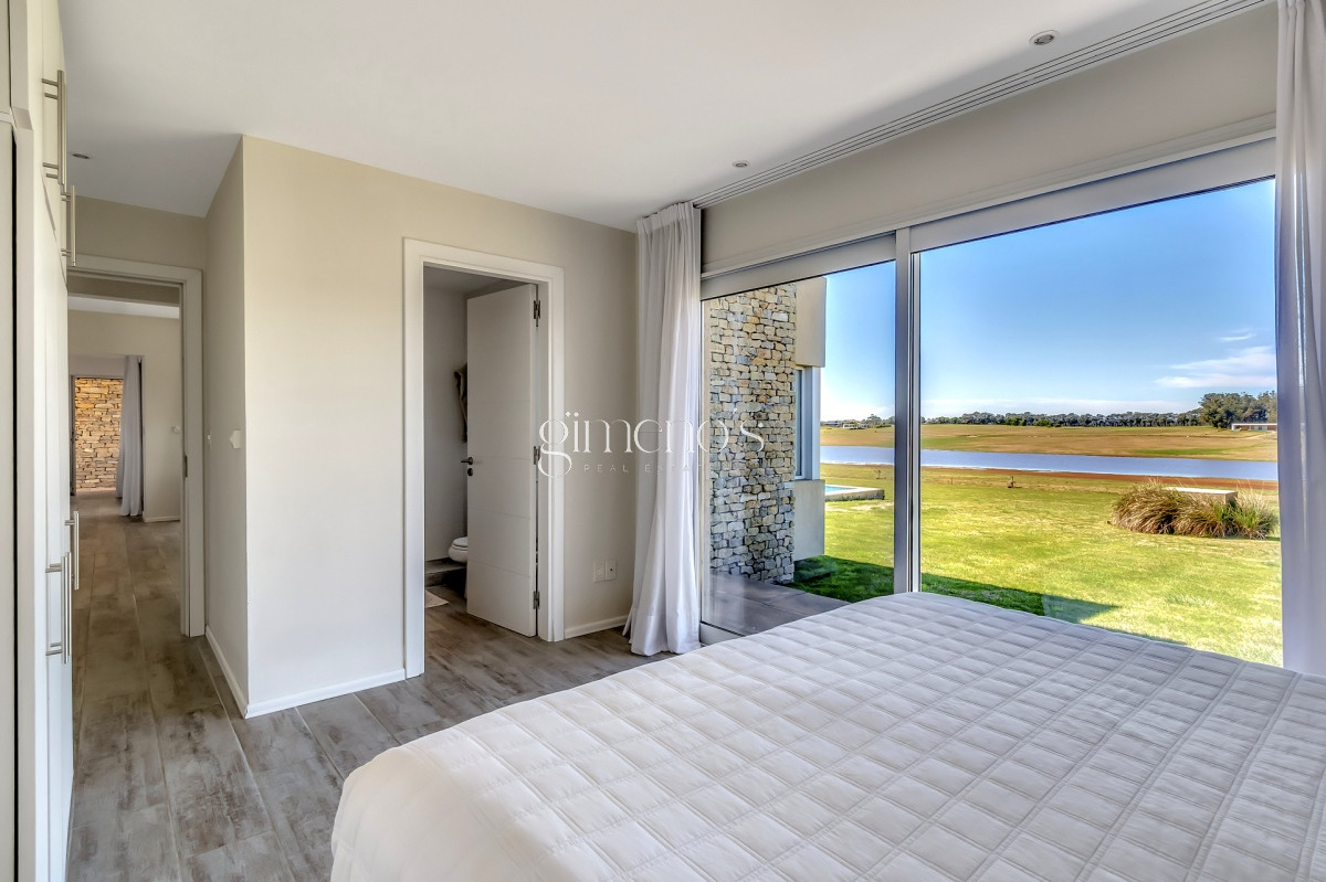 Casa ID.15 - Casa en venta en Laguna de los Cisnes