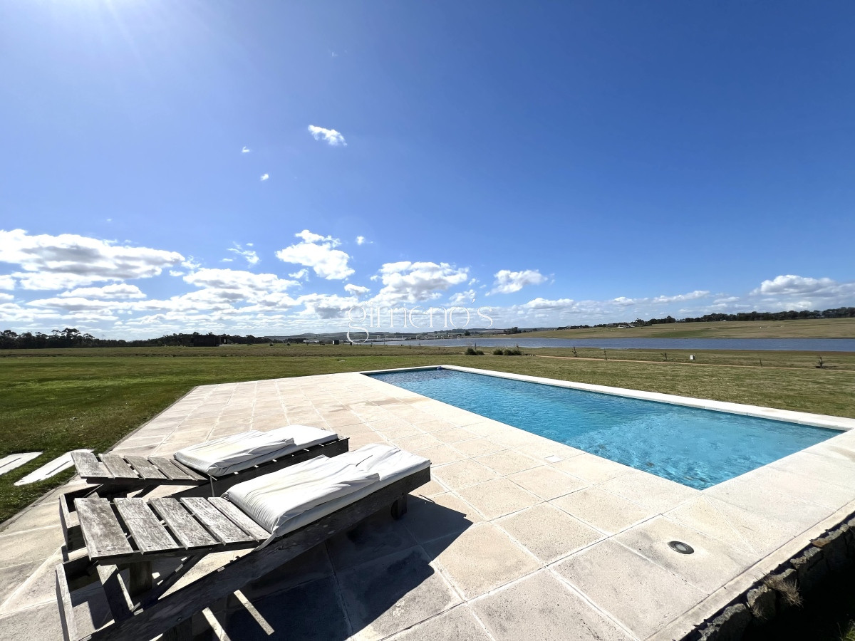 Casa ID.15 - Casa en venta en Laguna de los Cisnes