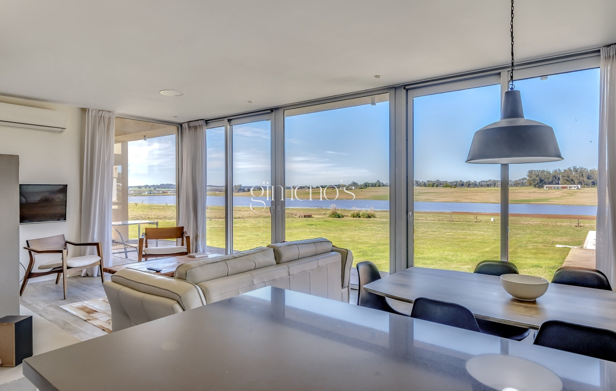 Casa ID.15 - Casa en venta en Laguna de los Cisnes
