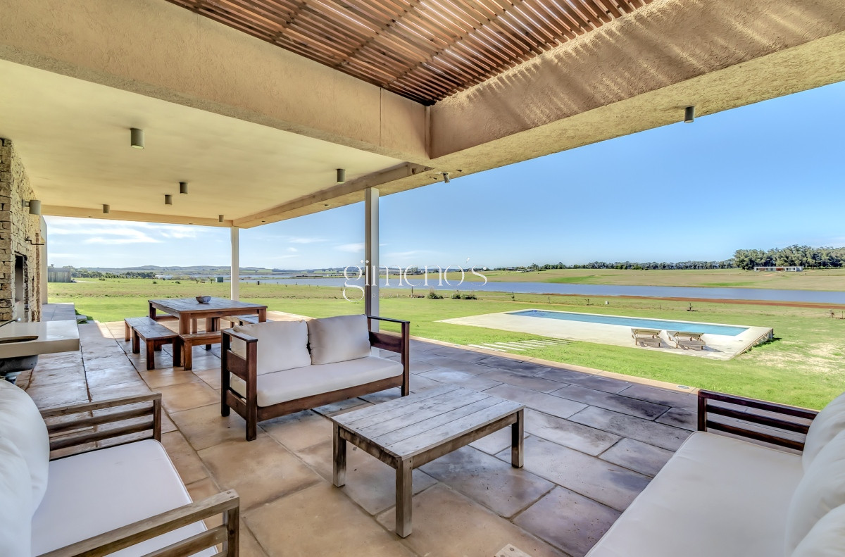 Casa ID.15 - Casa en venta en Laguna de los Cisnes