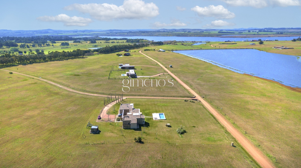 Casa ID.15 - Casa en venta en Laguna de los Cisnes
