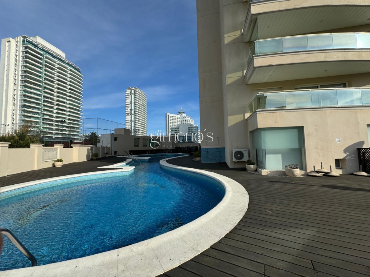 Apartamento ID.1306 - Apartamento en alquiler temporal y anual en playa Mansa Punta del Este.