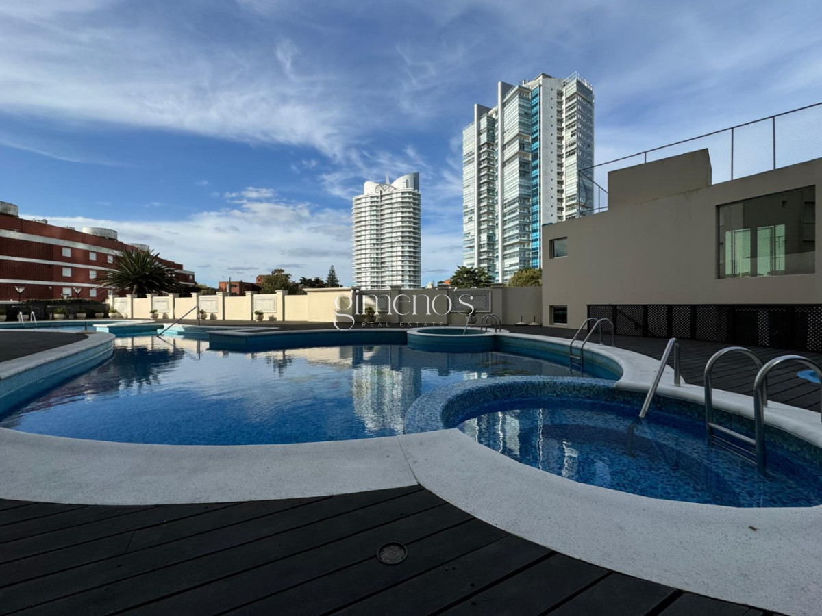Apartamento ID.1306 - Apartamento en alquiler temporal y anual en playa Mansa Punta del Este.