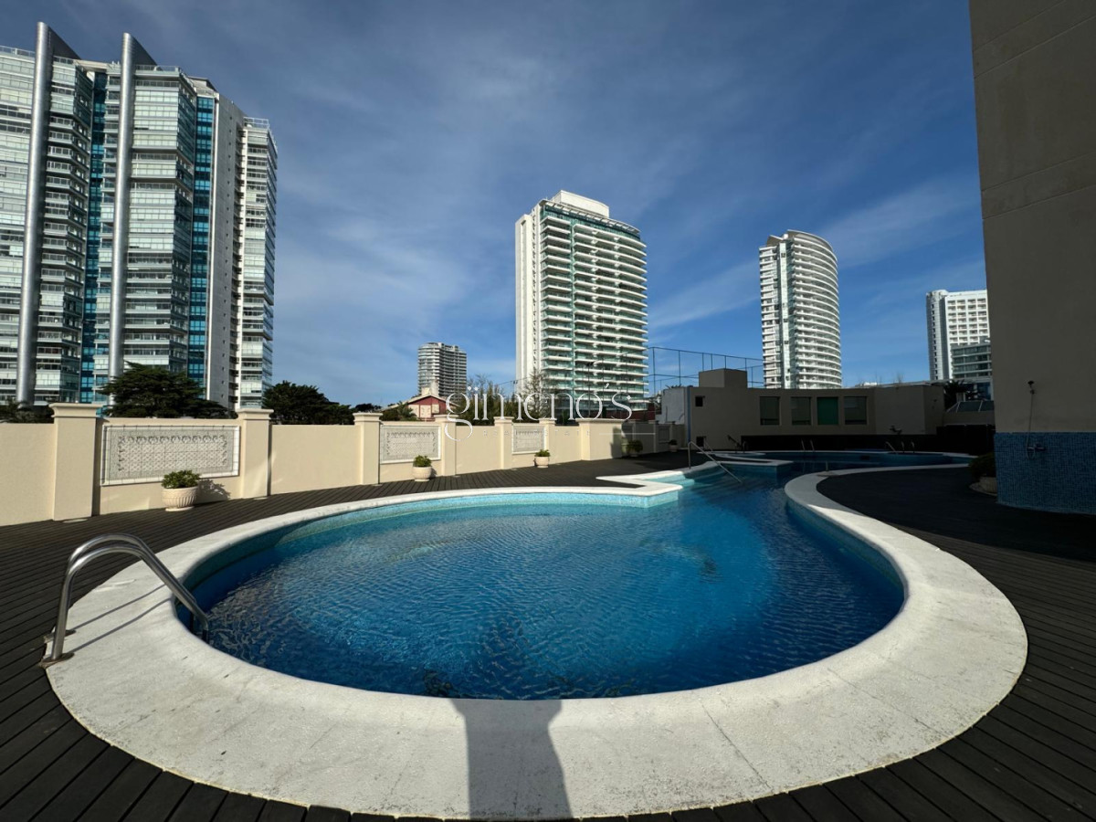 Apartamento ID.1306 - Apartamento en alquiler temporal y anual en playa Mansa Punta del Este.
