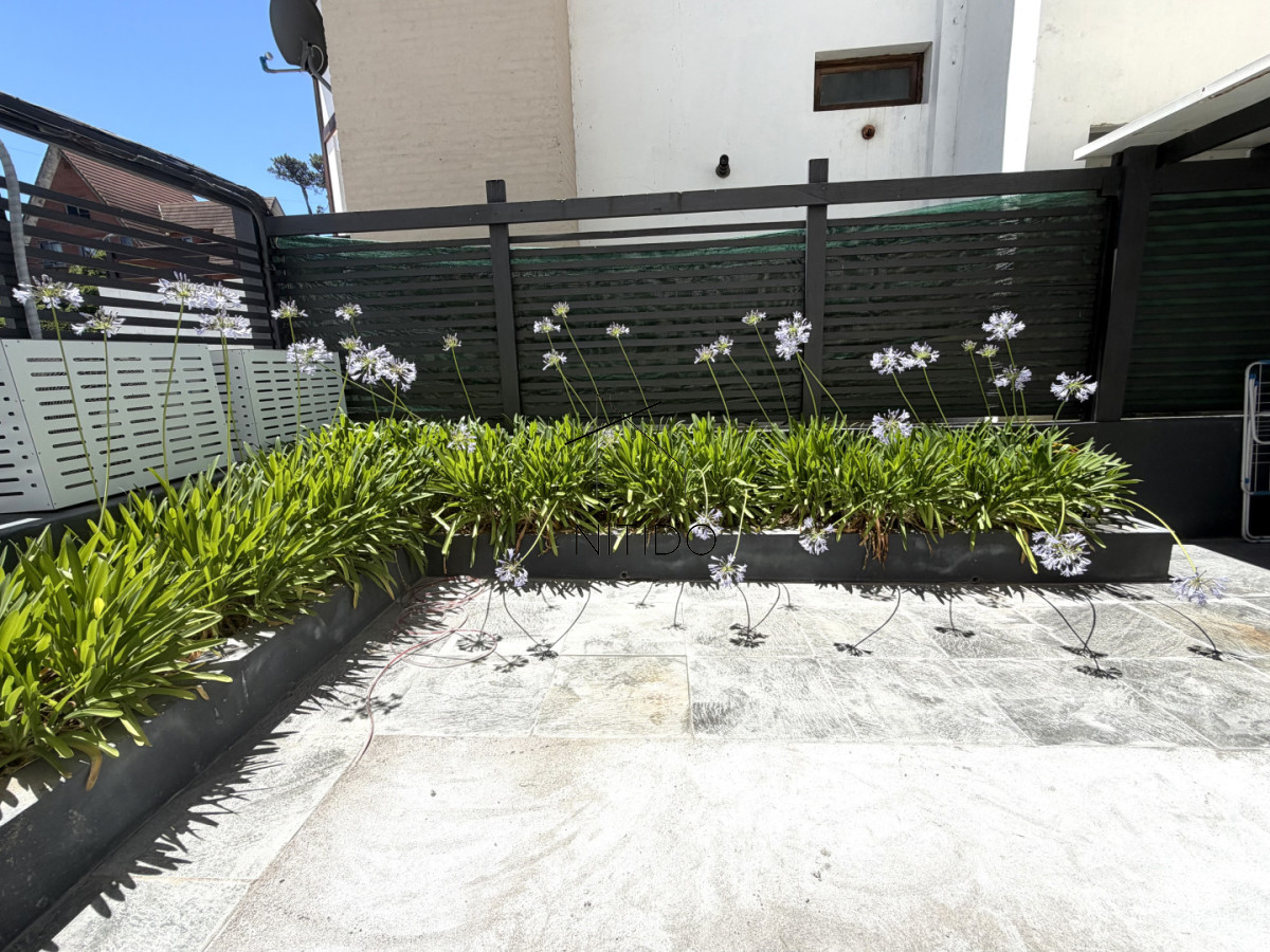 Apartamento ID.383 - Apartamento en venta primera linea de playa Mansa, Punta del Este