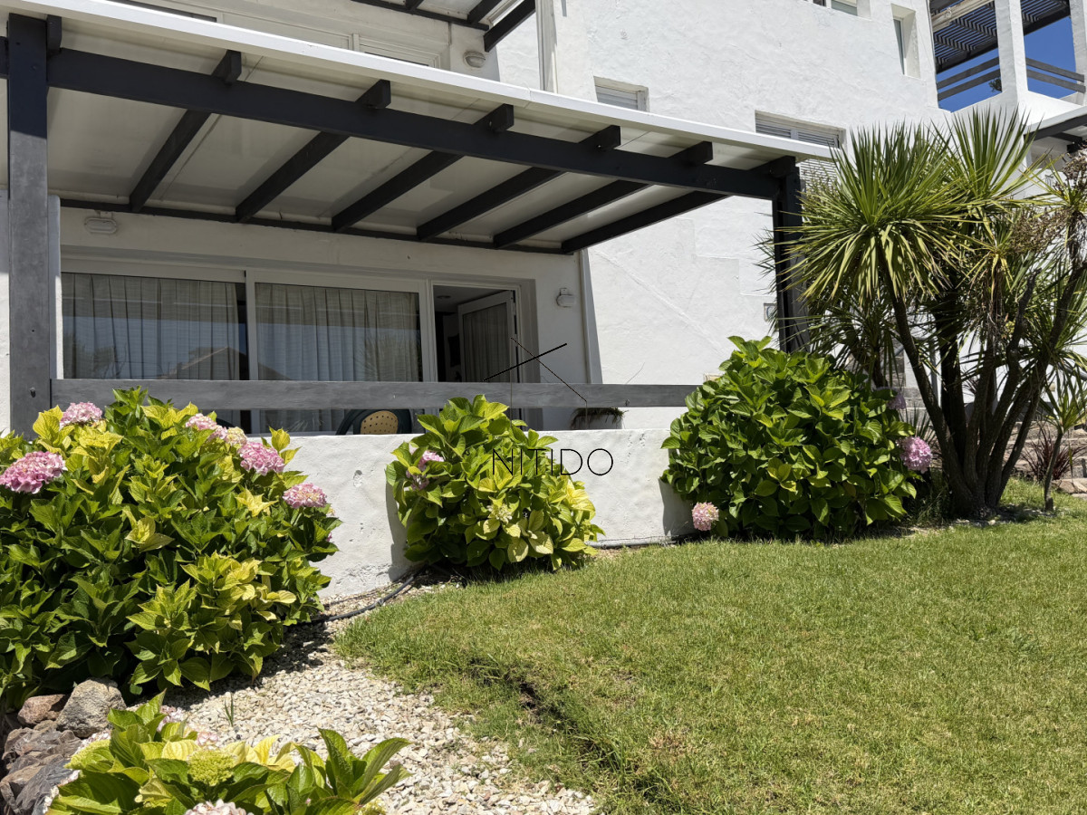 Apartamento ID.383 - Apartamento en venta primera linea de playa Mansa, Punta del Este