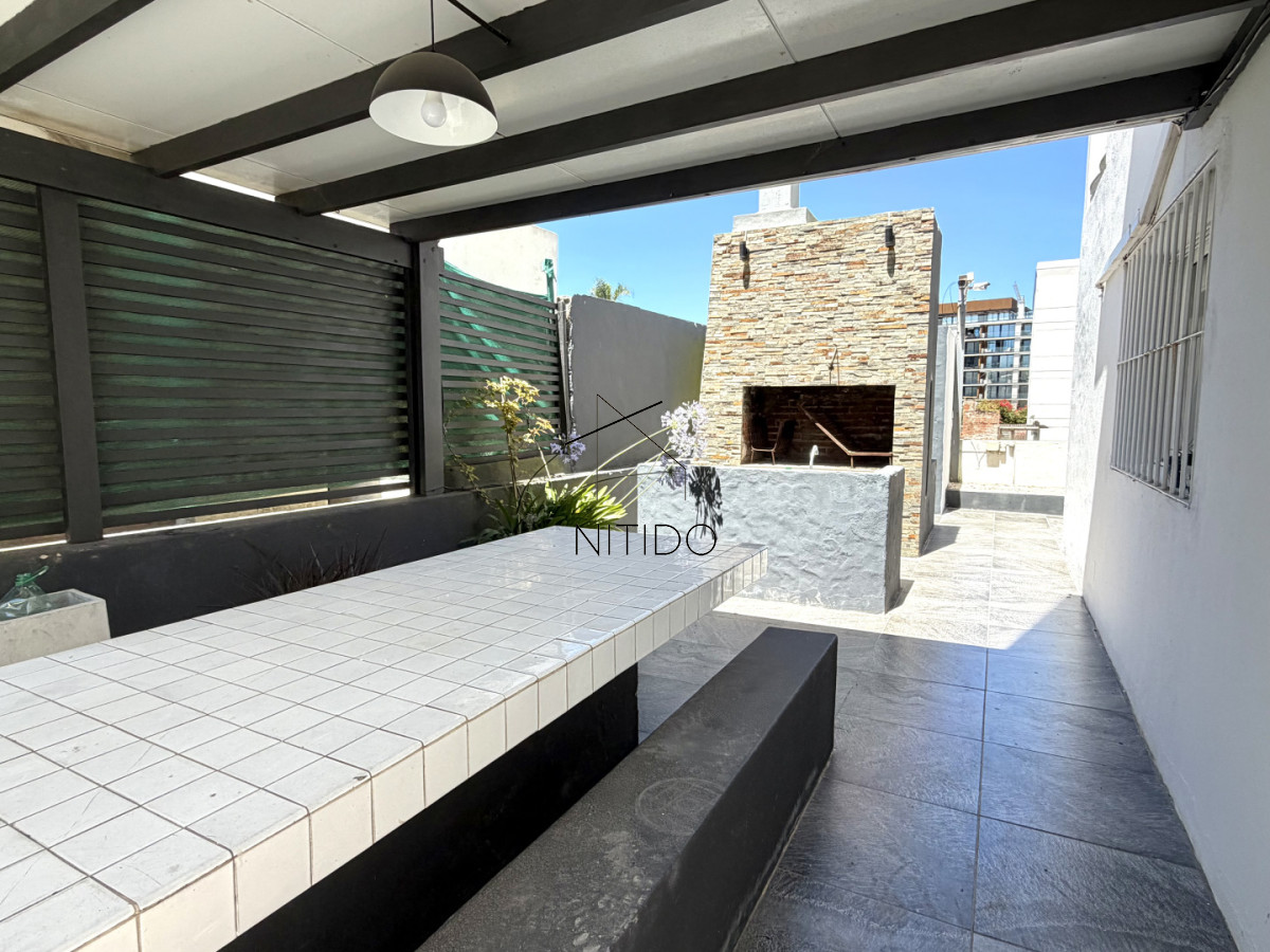 Apartamento ID.383 - Apartamento en venta primera linea de playa Mansa, Punta del Este