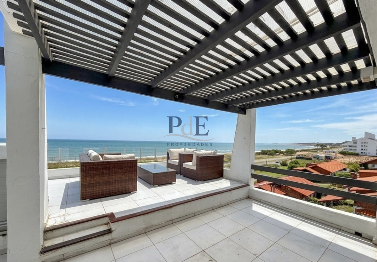 Apartamento en venta en primera línea - Imagen 1