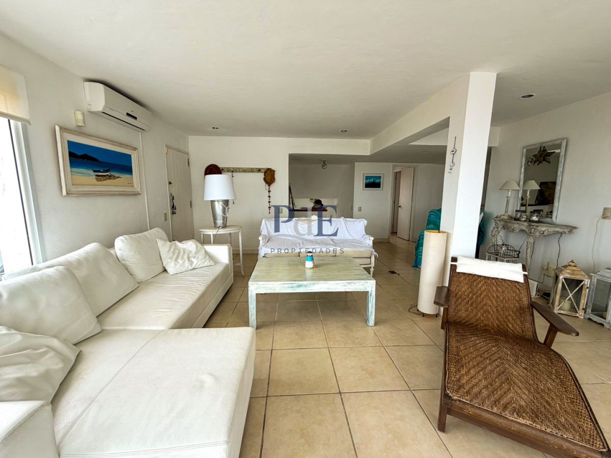 Apartamento en venta en primera línea - Imagen 4