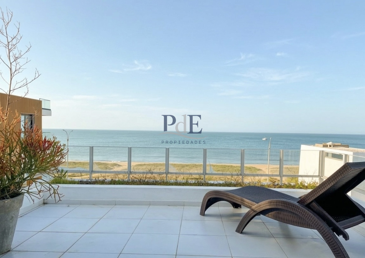 Apartamento en venta en primera línea