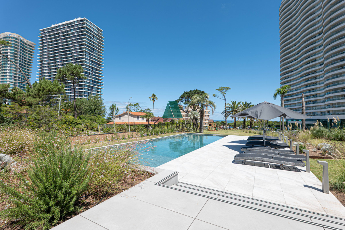 Apartamento ID.154 - Apartamento en venta playa Mansa Punta del Este