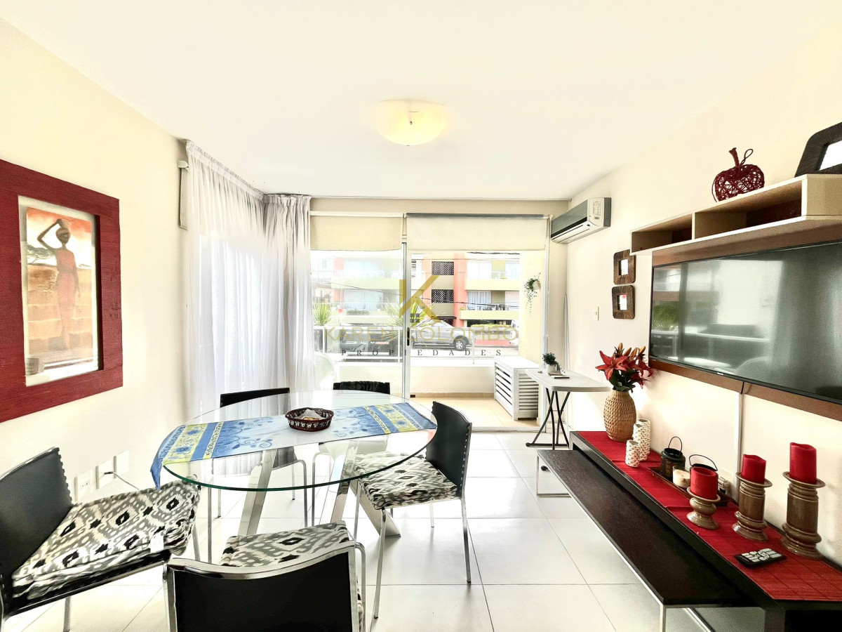 Apartamento en venta, Peninsula, Punta del Este - KCP21096275A