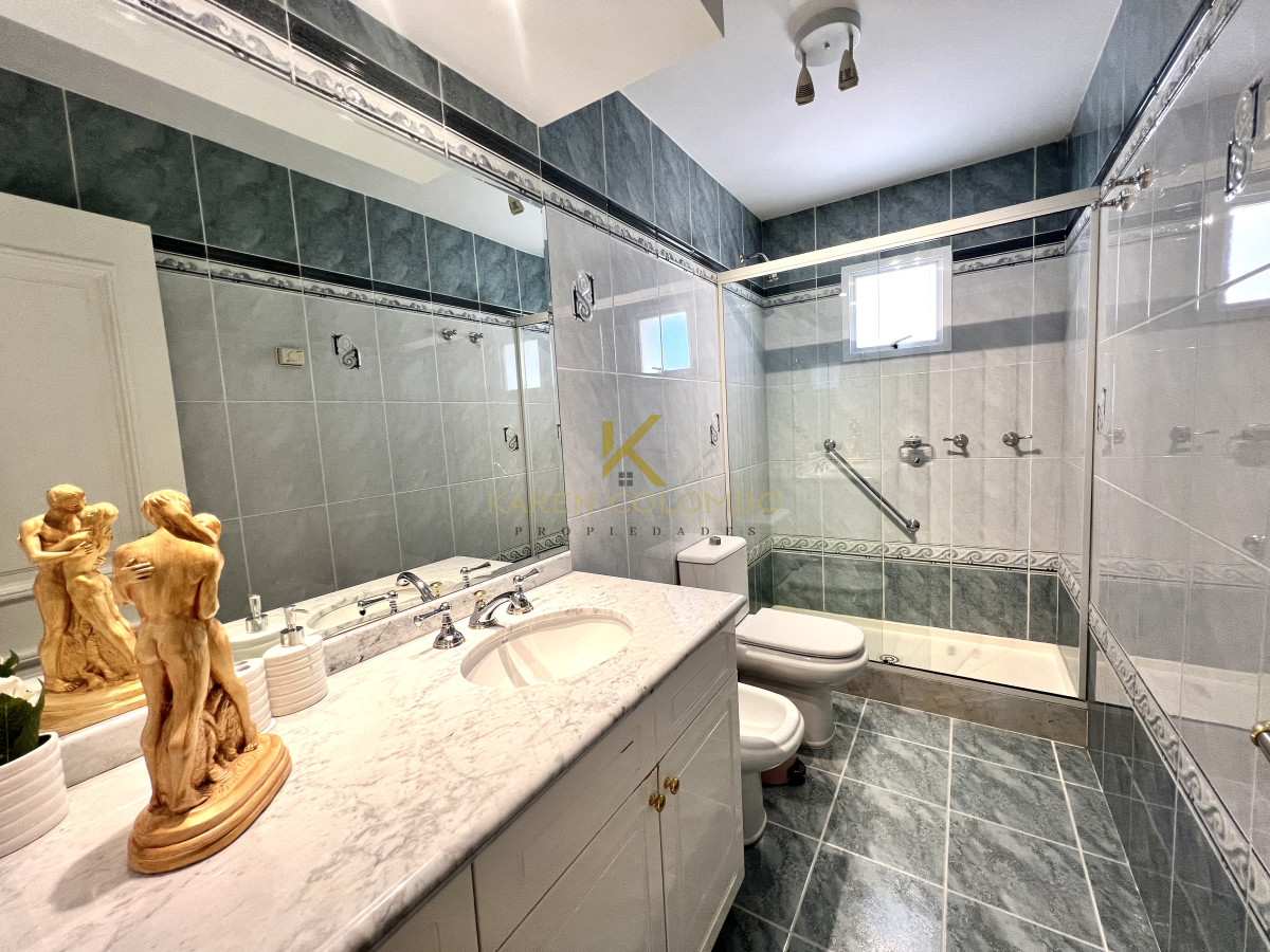 Apartamento ID.21096766 - Venta Apartamento 3 dormitorios en Playa Mansa