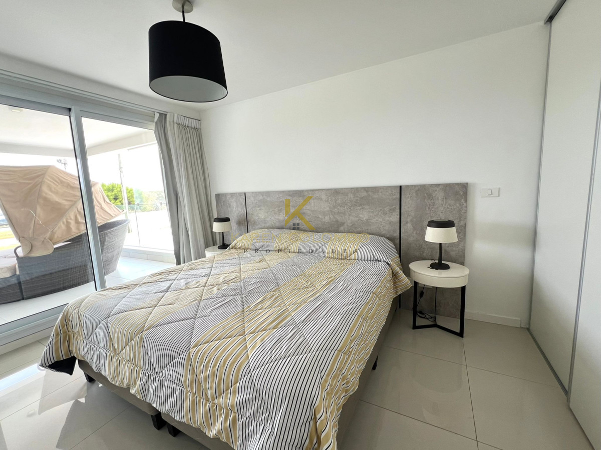 Apartamento ID.21095211 - Apartamento en venta primera linea playa Mansa Punta del Este