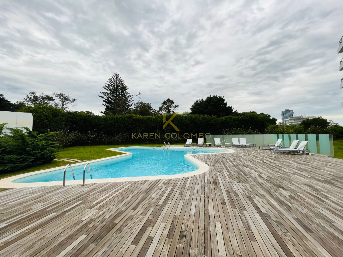 Apartamento ID.21095366 - Apartamento primer línea al mar parada 30 Playa Brava, Punta del Este