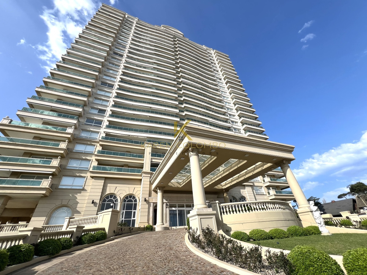 Apartamento ID.21094959 - Apartamento en venta primera linea de playa Mansa, Punta del Este