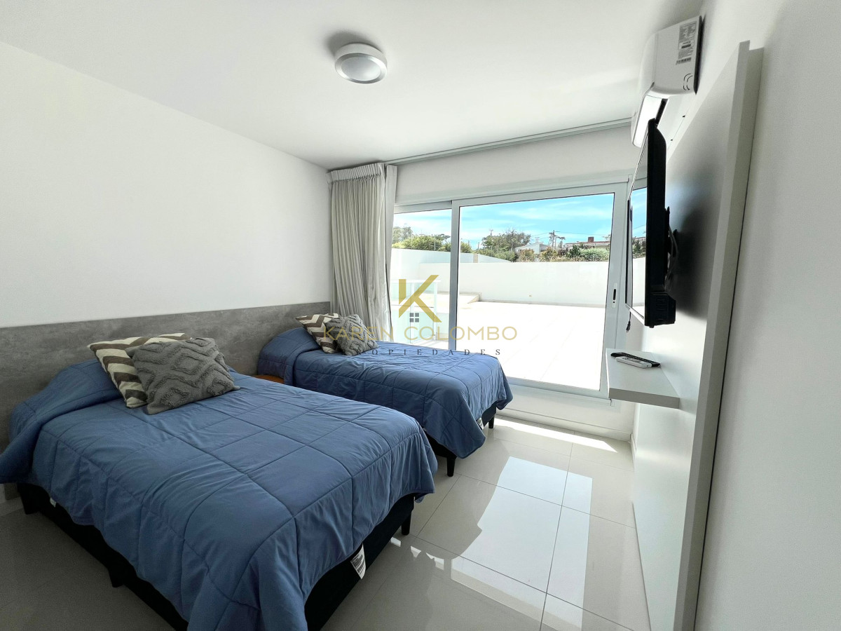 Apartamento ID.21095211 - Apartamento en venta primera linea playa Mansa Punta del Este