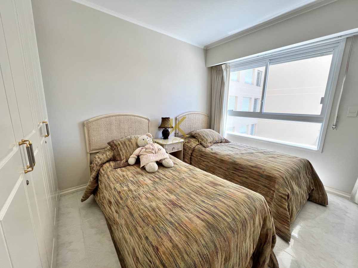 Apartamento ID.21096766 - Venta Apartamento 3 dormitorios en Playa Mansa