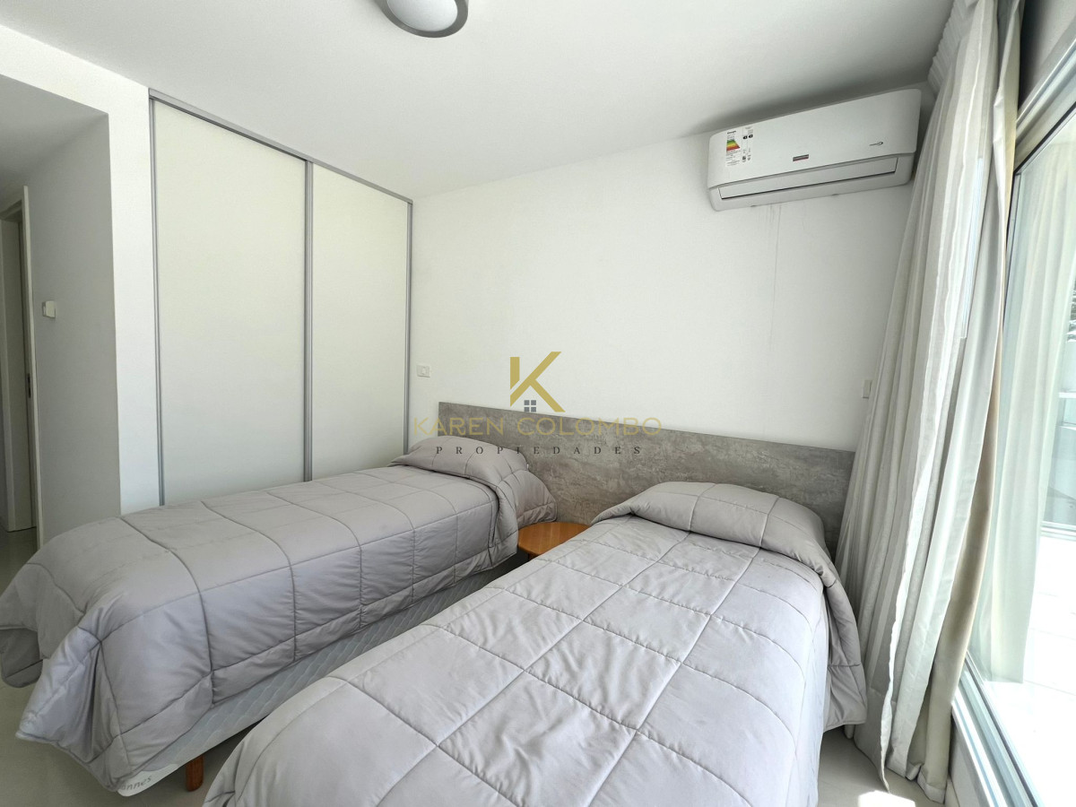 Apartamento ID.21095211 - Apartamento en venta primera linea playa Mansa Punta del Este