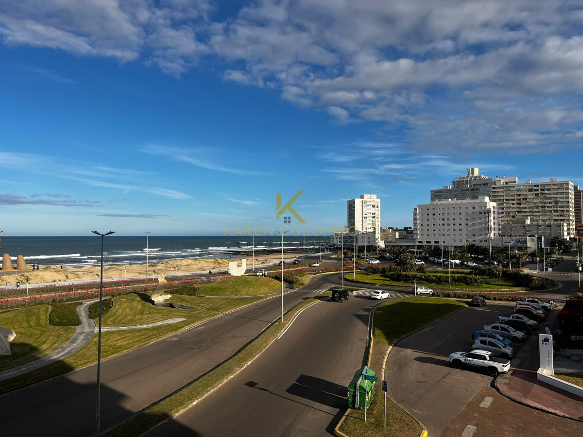 Apartamento ID.21094735 - Apartamento de 3 dormitorios primer linea al mar 