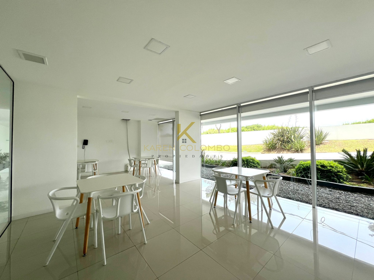 Apartamento ID.21095211 - Apartamento en venta primera linea playa Mansa Punta del Este