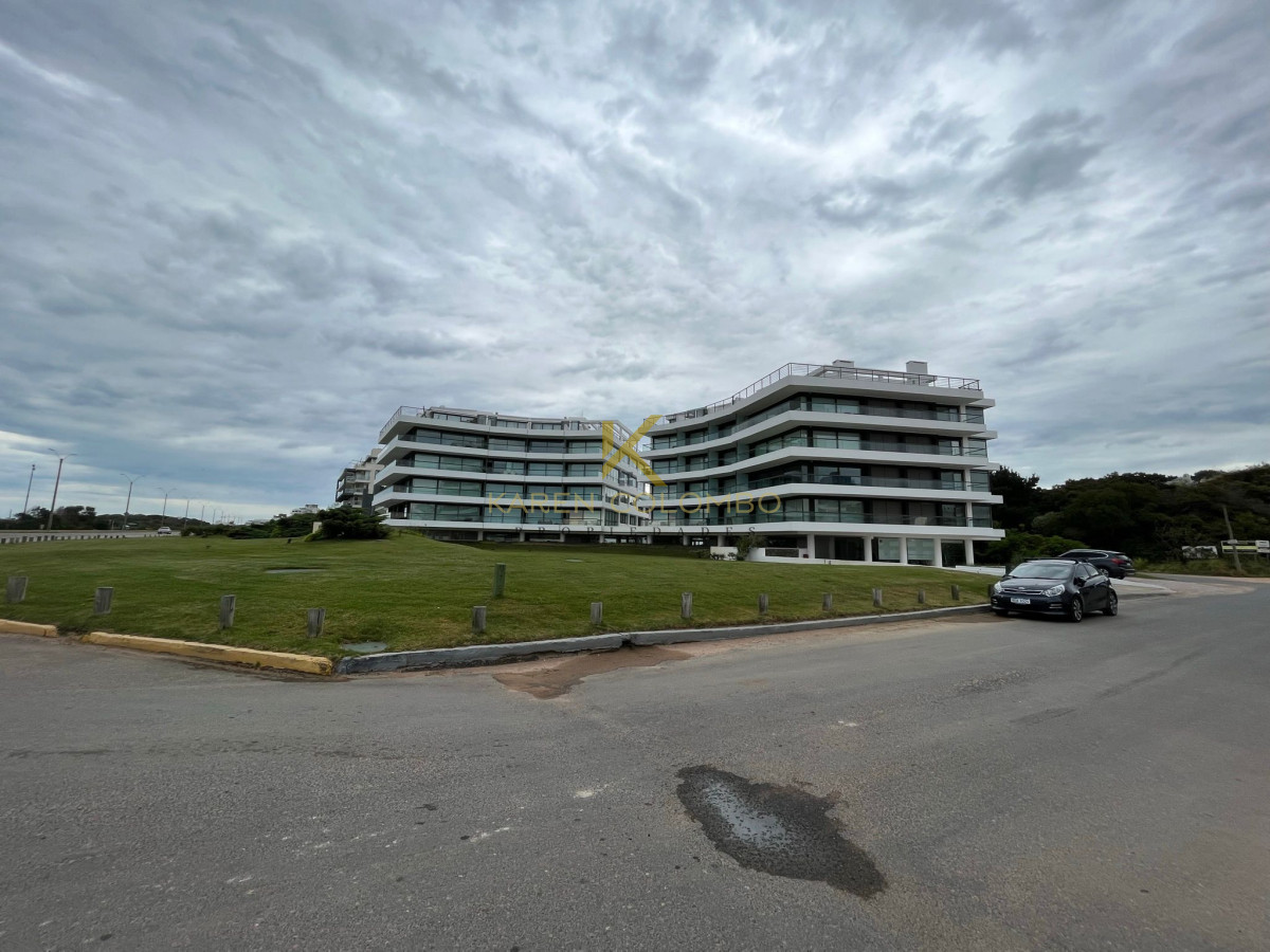 Apartamento ID.21095366 - Apartamento primer línea al mar parada 30 Playa Brava, Punta del Este