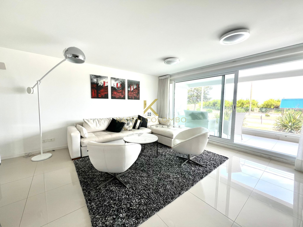 Apartamento en venta primera linea playa Mansa Punta del Este - GoPunta - Portal Inmobiliario de Punta del Este - Maldonado