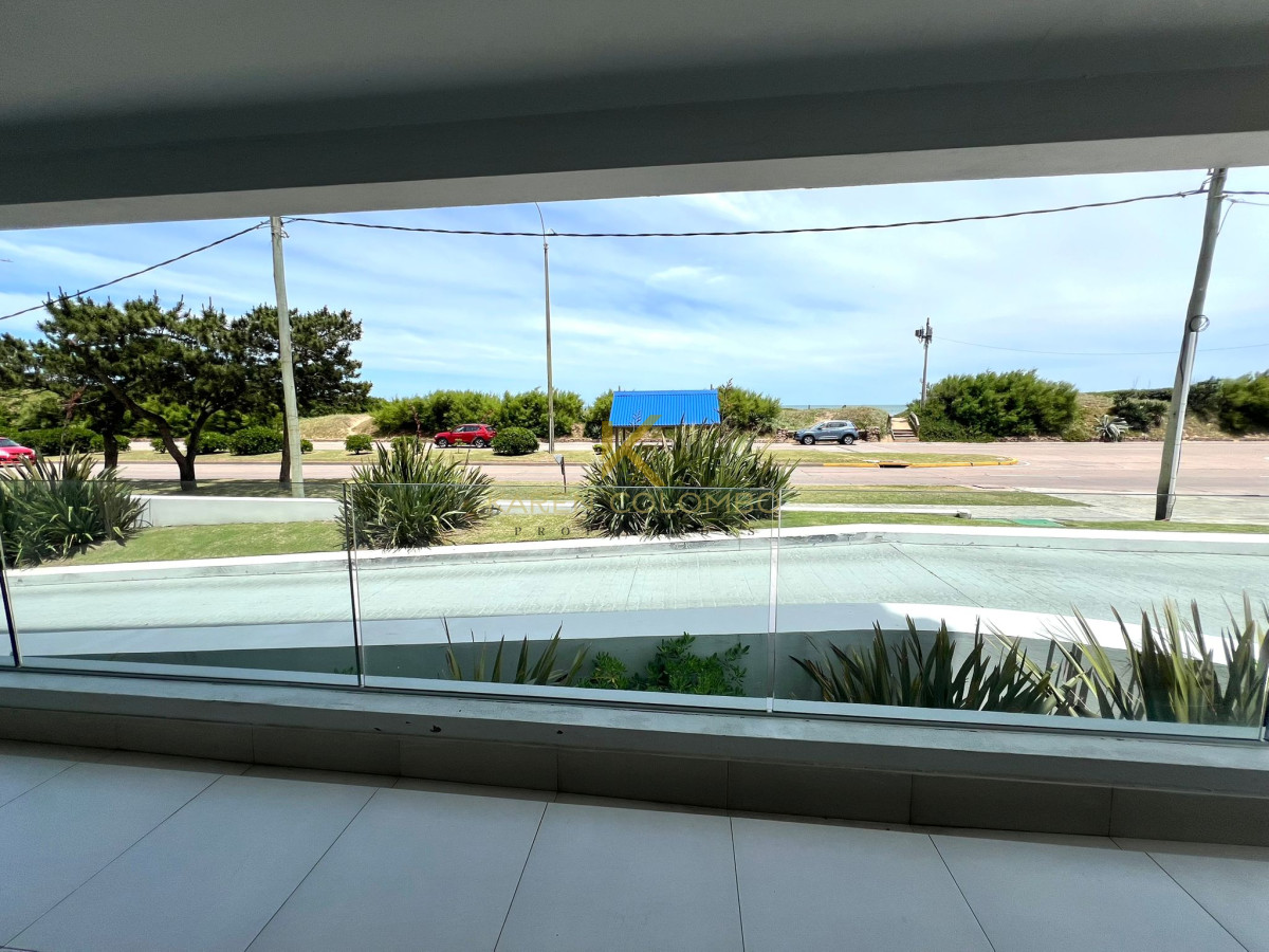 Apartamento en venta primera linea playa Mansa Punta del Este - GoPunta - Portal Inmobiliario de Punta del Este - Maldonado