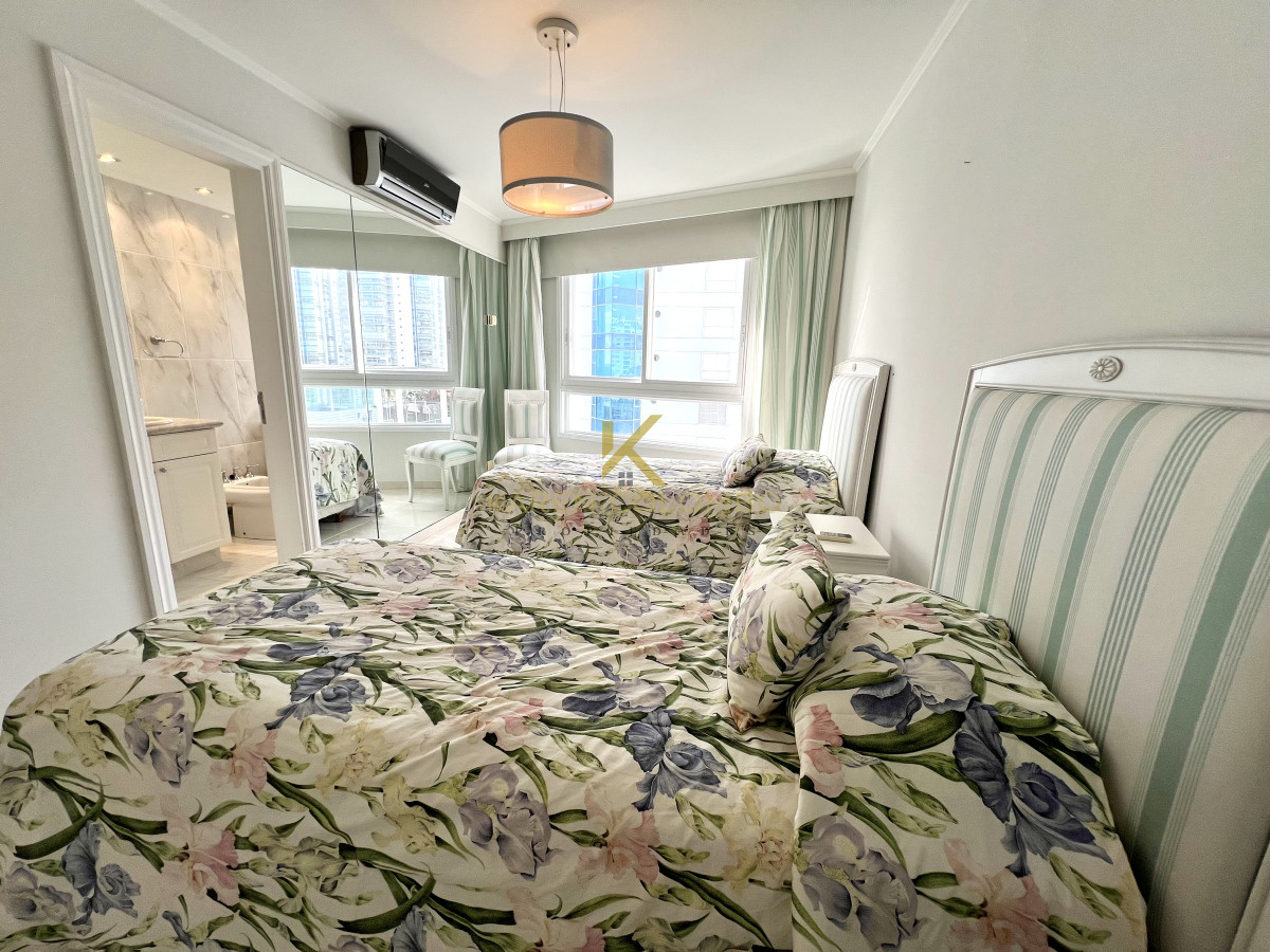 Apartamento ID.21096328 - Apartamento en venta primera linea playa Mansa, Punta del Este