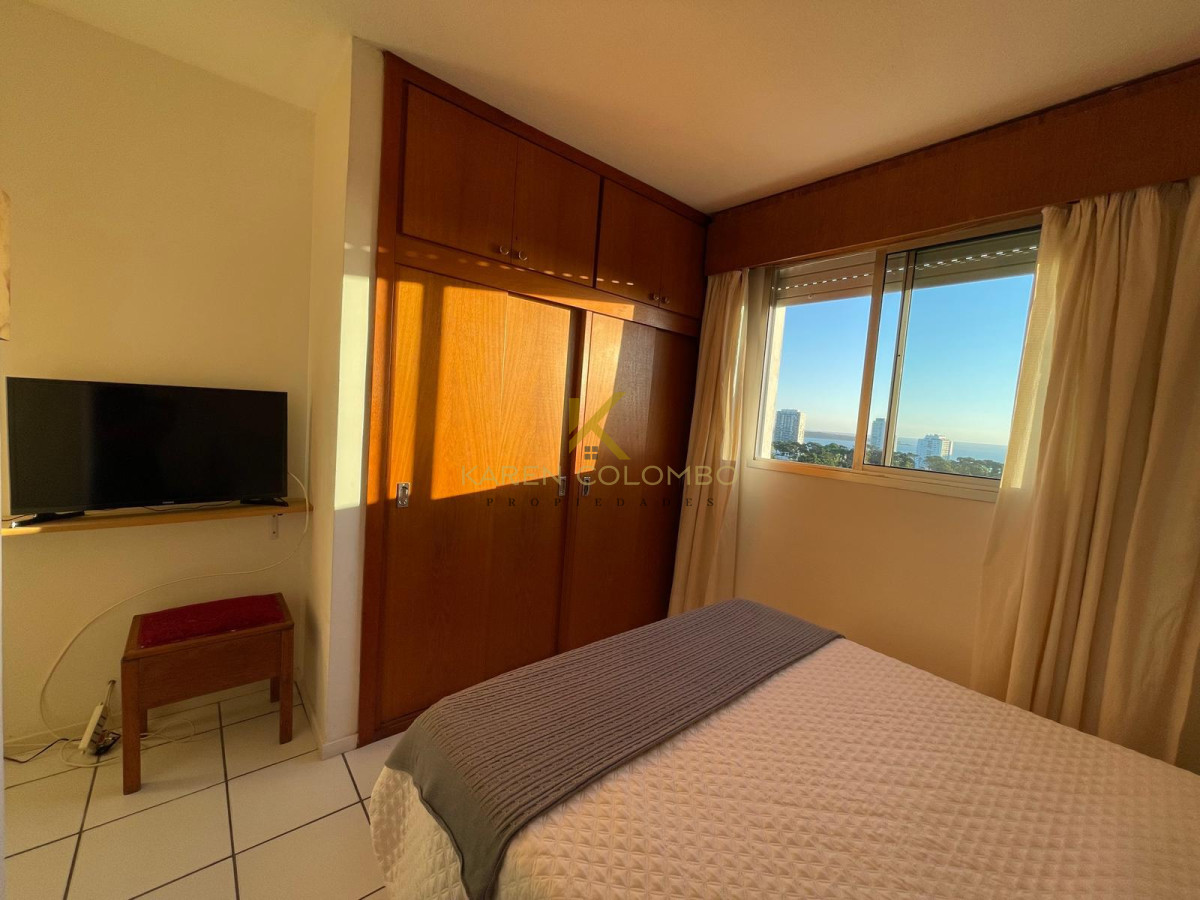 Apartamento ID.21095362 - Apartamento De 3 Dormitorios En Alquiler Anual