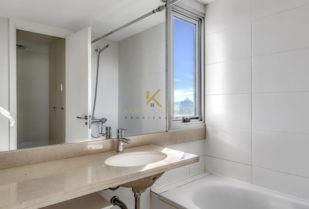 Apartamento ID.21094722 - Playa Brava, vista al mar
