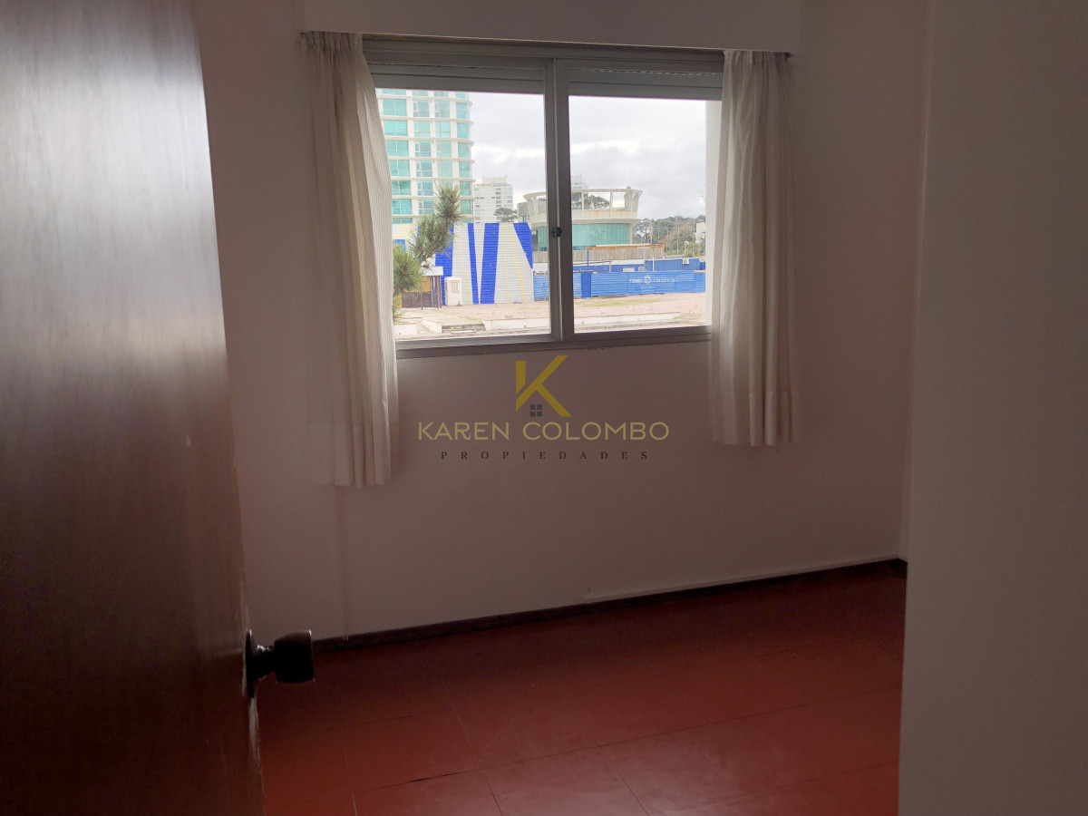 Apartamento ID.21096237 - Apartamento en venta - Primera linea Playa Mansa