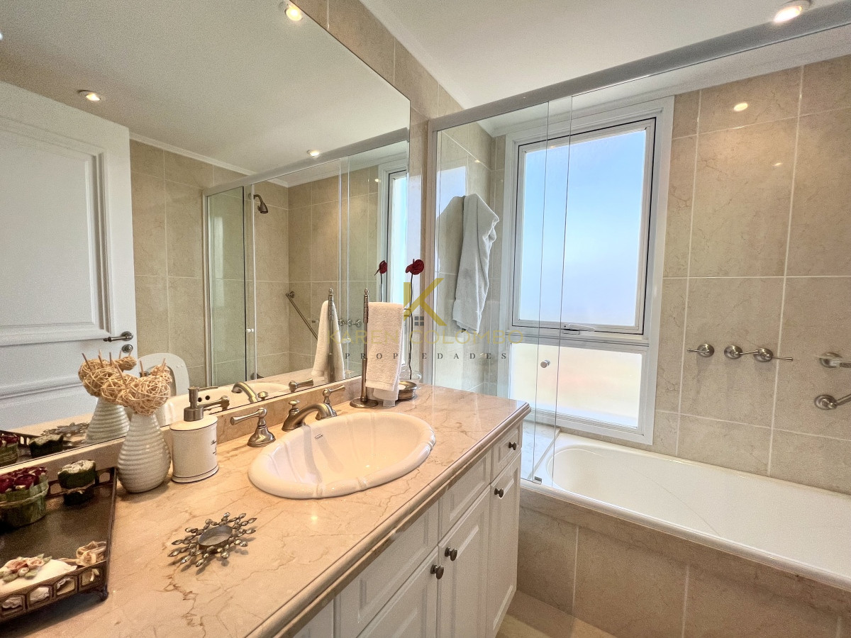 Apartamento ID.21094959 - Apartamento en venta primera linea de playa Mansa, Punta del Este
