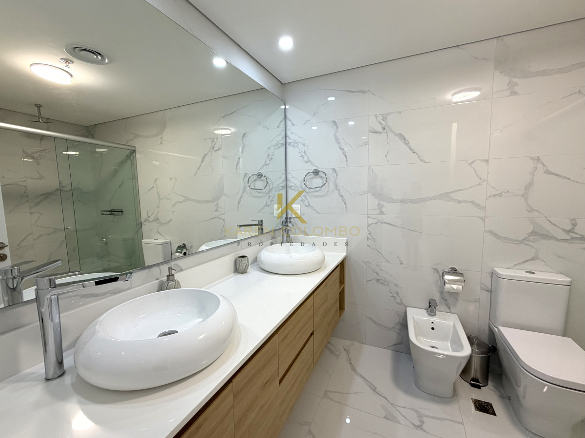 Apartamento ID.21096814 - Apartamento en primera linea de playa Mansa, Alquiler temporal