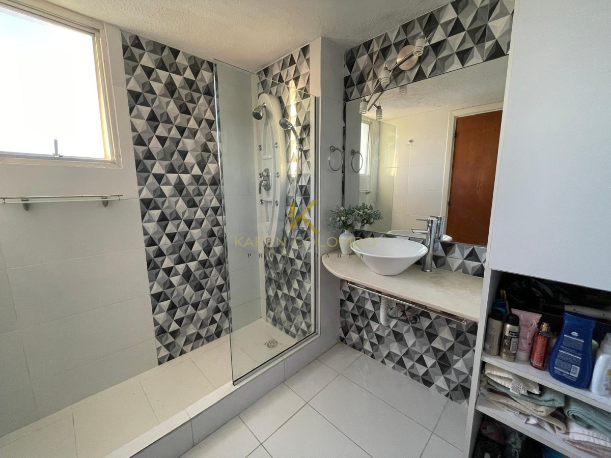 Apartamento ID.21095362 - Apartamento De 3 Dormitorios En Alquiler Anual