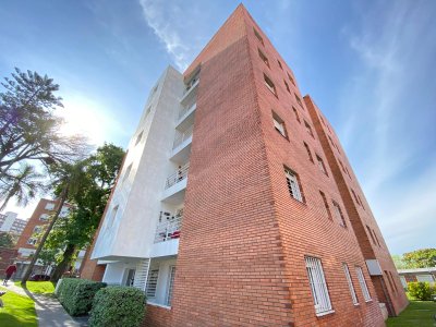Apartamento 2 Dormitorios, 1 baño y balcón en Atahualpa