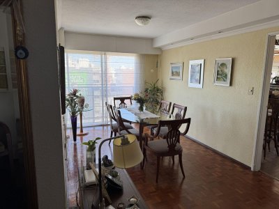 Apartamento en Venta - Piso 9 con Vistas al Parque Battle 