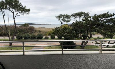 Apartamento en venta - Primera linea Playa Mansa