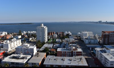 PENT HOUSE PENINSULA