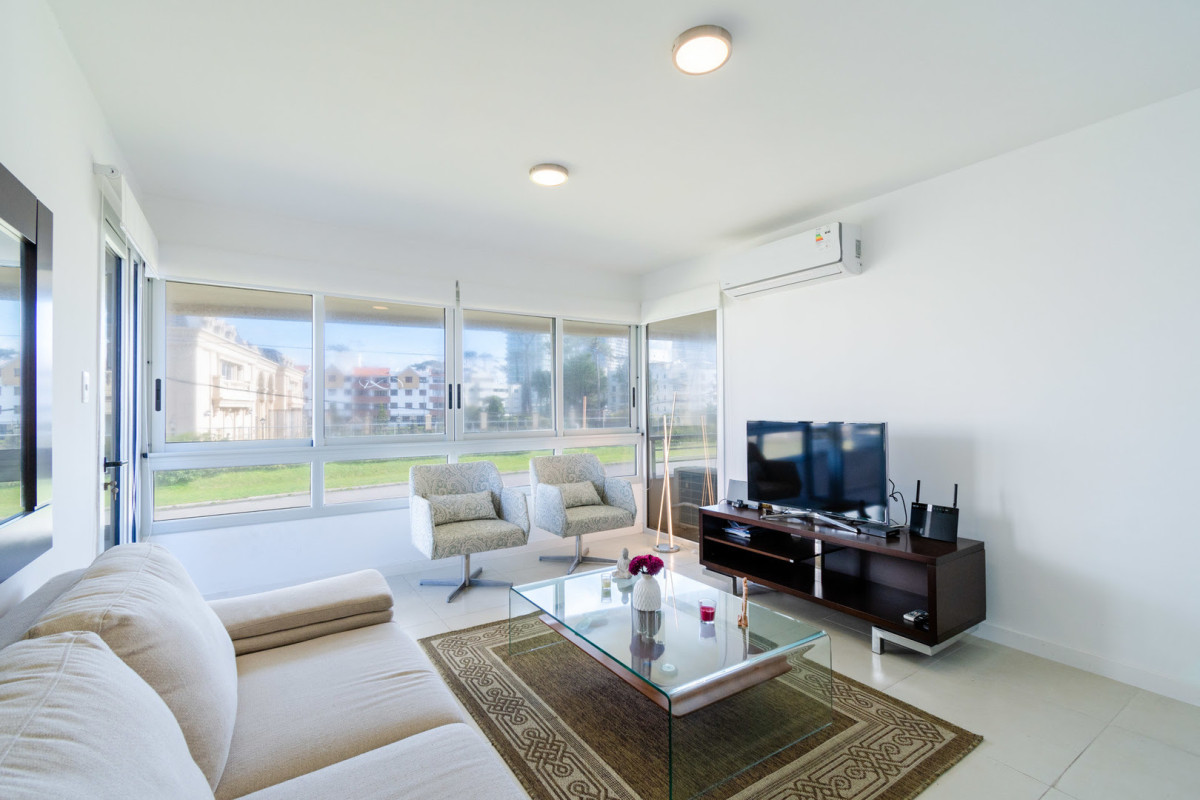 Apartamento en venta, Playa Mansa, Punta del Este