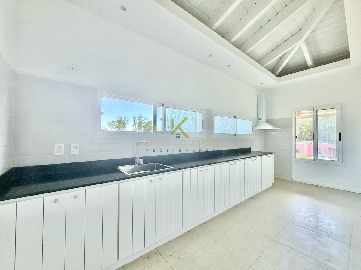 Casa ID.21095404 - Excelente casa en barrio privado.